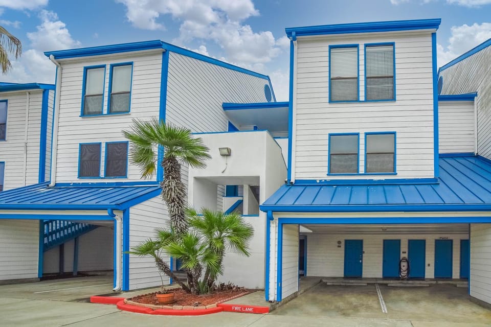 Spinnaker 317 - WATERFRONT BOAT SLIP House in North Padre Island