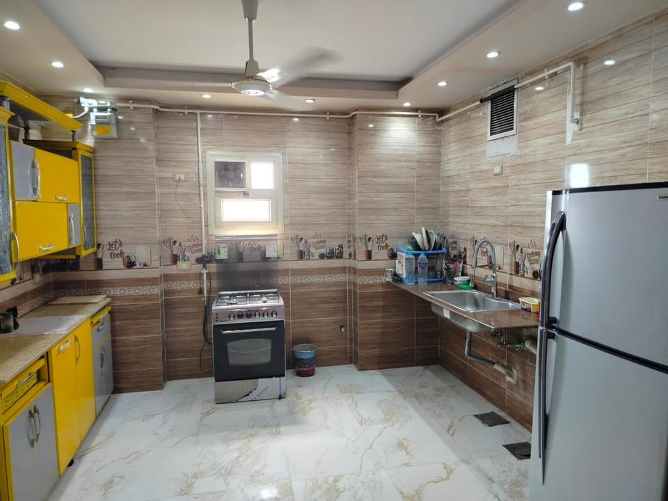 اسوان ـ خلف مول بلازا ـ بجوار فرست مول Apartment in Red Sea Governorate