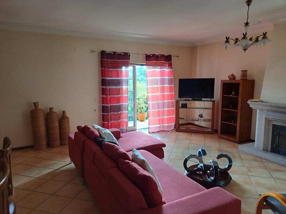Communal lounge/ TV room, TV and multimedia
