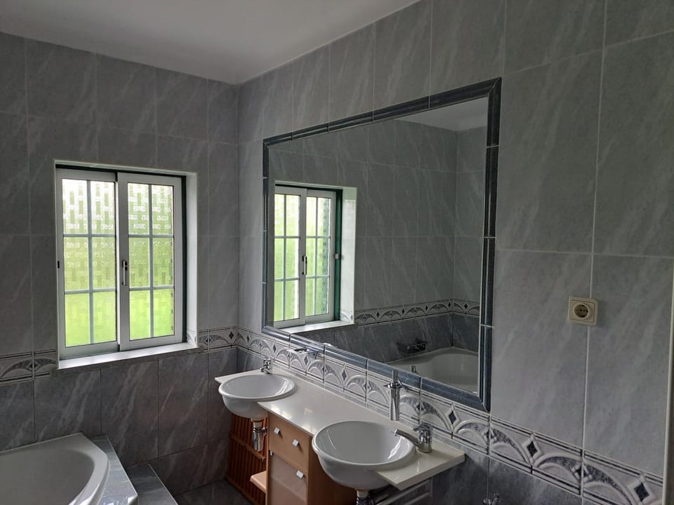 Bathroom, Bath