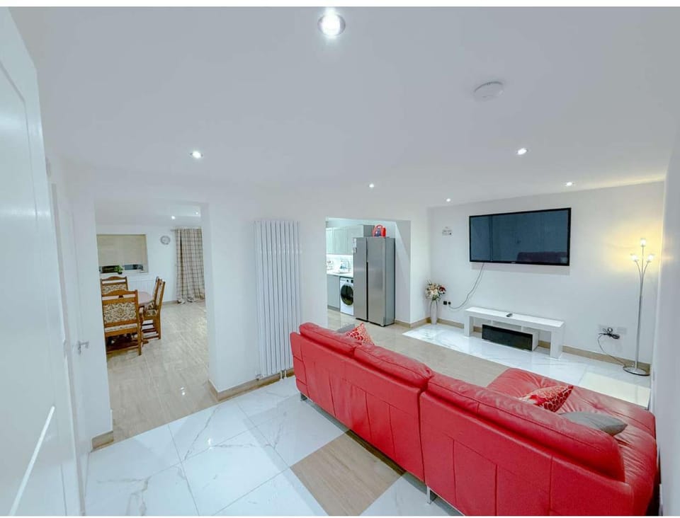 Cozy Ensuite Room 1 Bed and Breakfast in Ilford