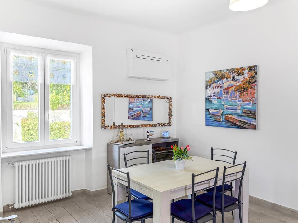 Dining area, air conditioner