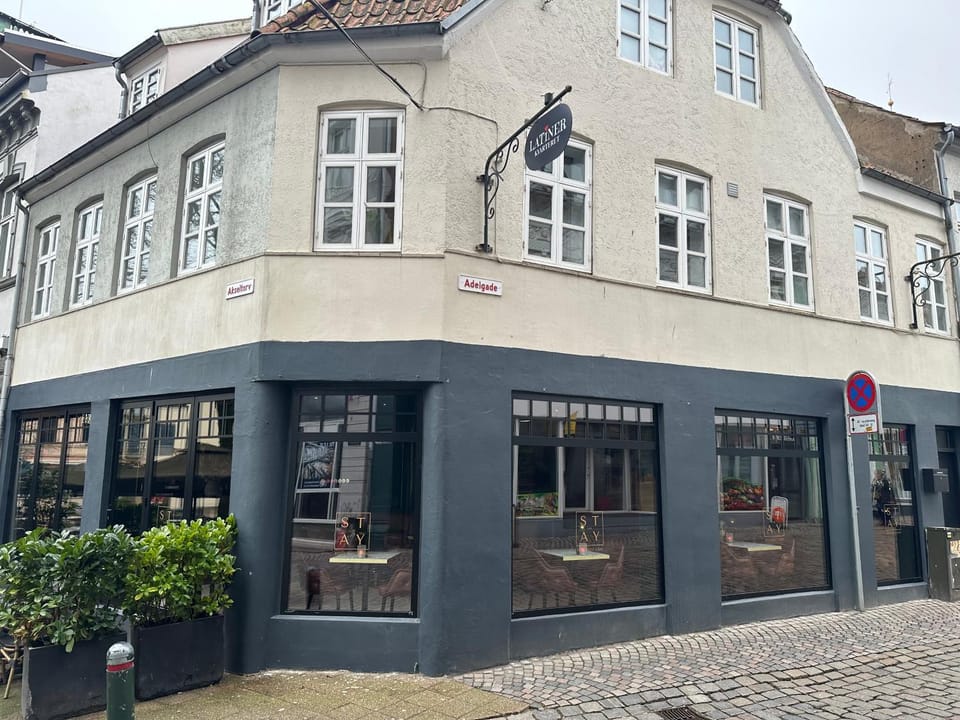 Property building, Location