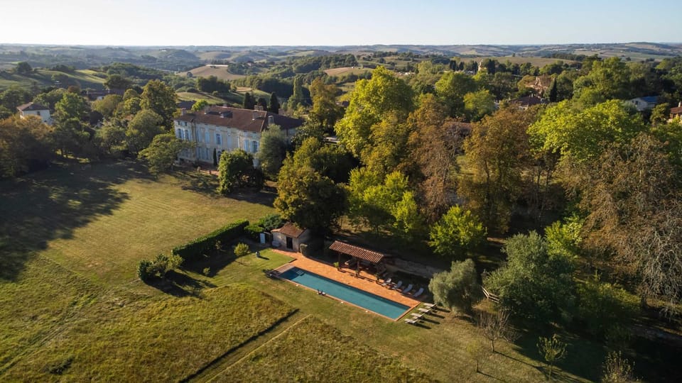 18th Century Chateau with Stunning Pool & Gardens Villa in Occitanie