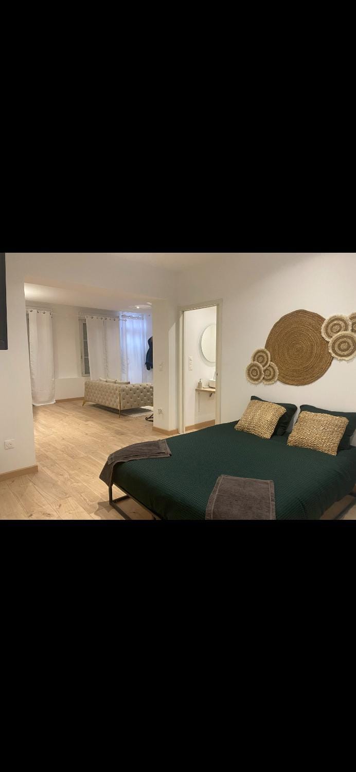Night Dream-jacuzzi-romantic Apartment in Bourgogne-Franche-Comté
