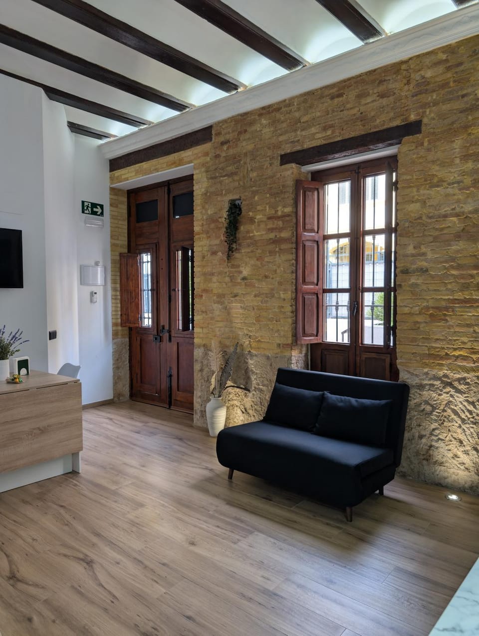 Communal lounge/ TV room, Living room