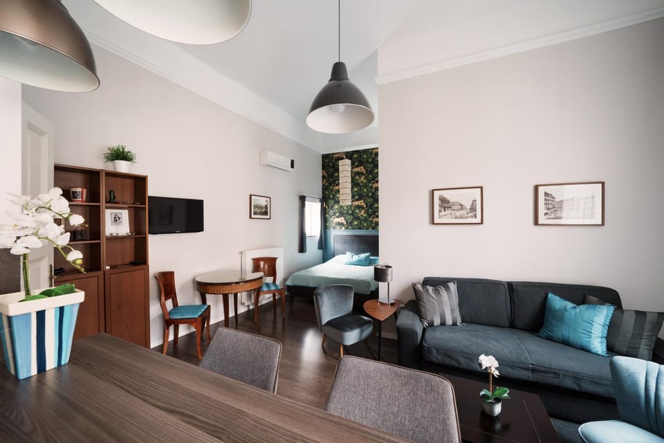 Living room, Dining area, Bedroom
