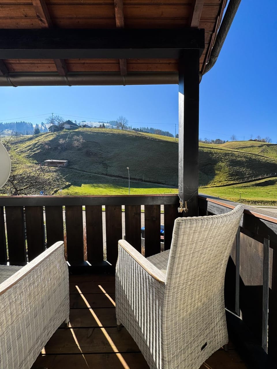 Natural landscape, View (from property/room), Balcony/Terrace, Seating area, Mountain view