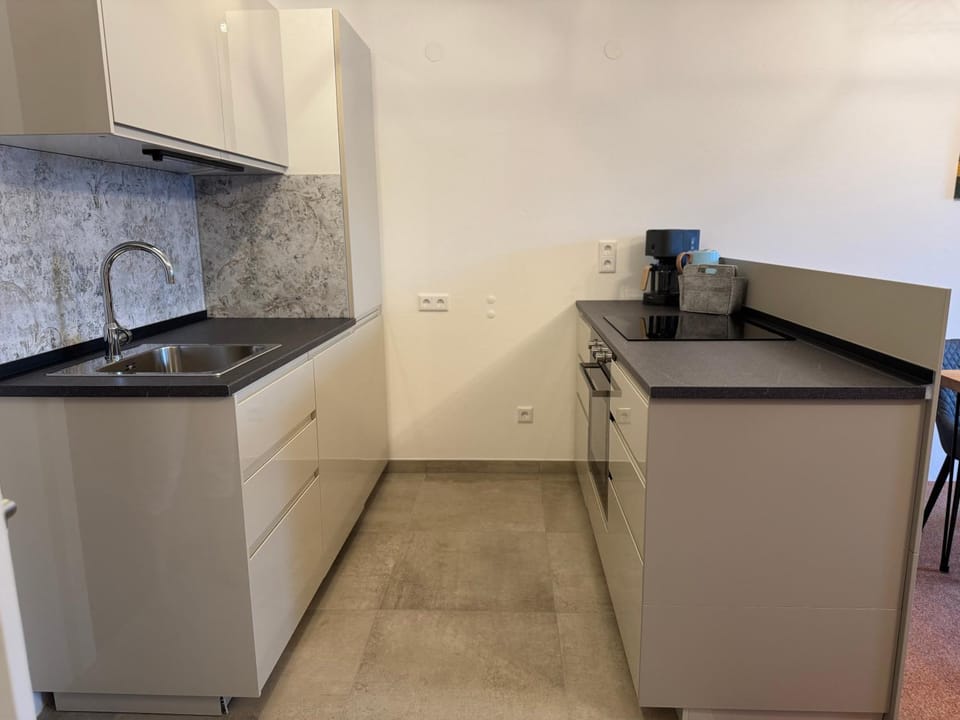 Coffee/tea facilities, Kitchen or kitchenette