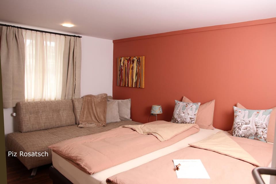 Day, Photo of the whole room