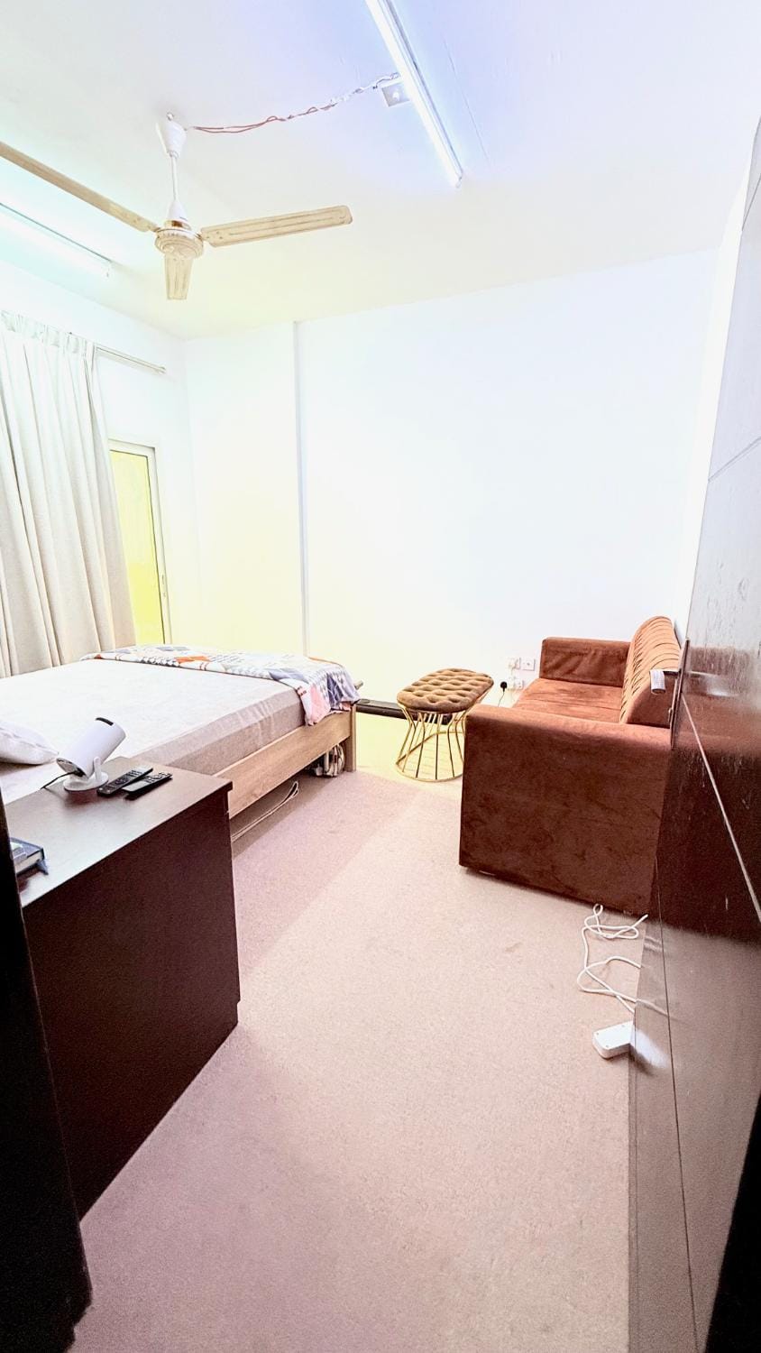 Bed, Photo of the whole room, Seating area