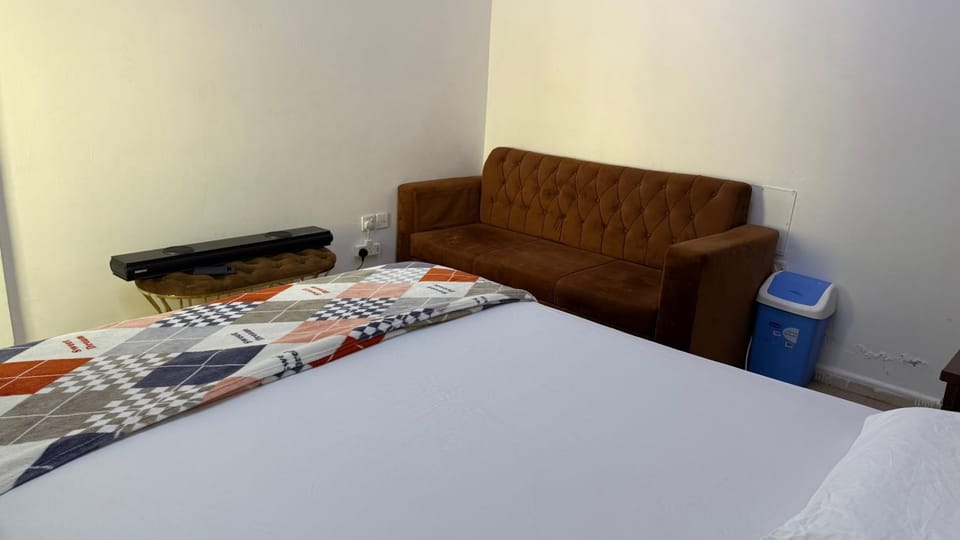 The Velvet Room Vacation rental in Al Sharjah