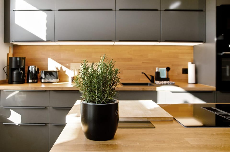 Kitchen or kitchenette, Living room