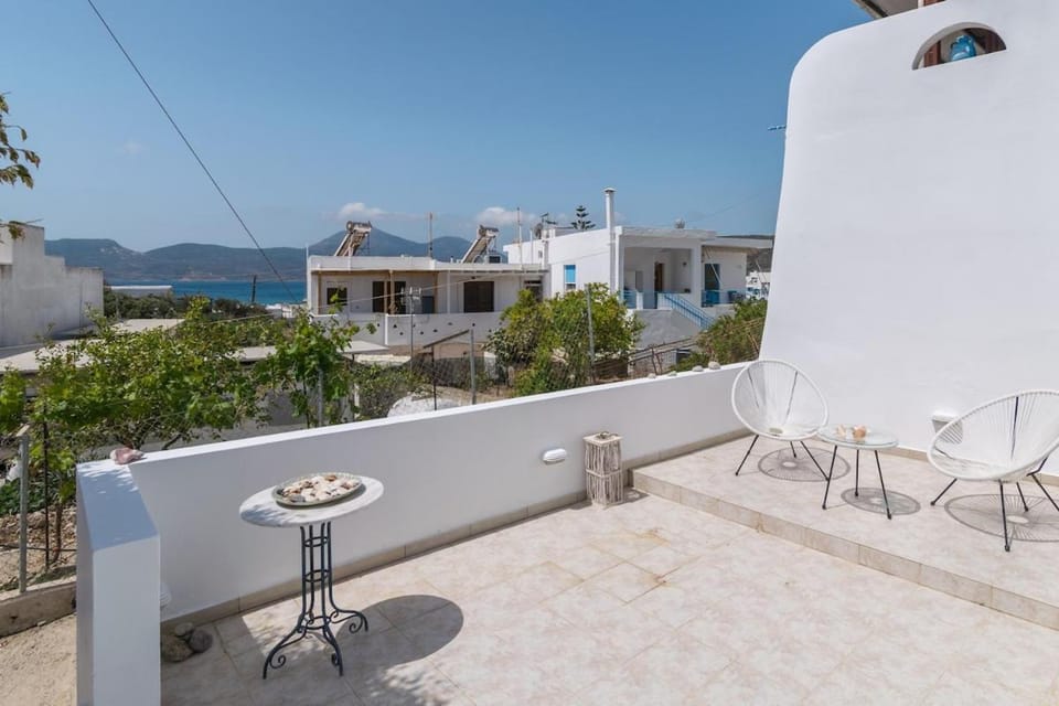 Stefania's Cycladic Apartments III Apartment in Milos