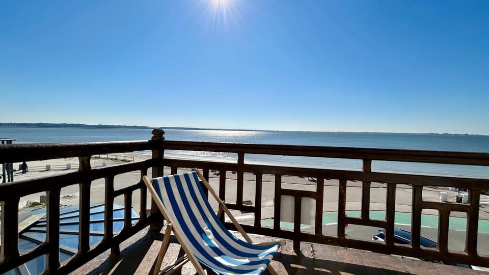 Natural landscape, Balcony/Terrace, Beach, Sea view