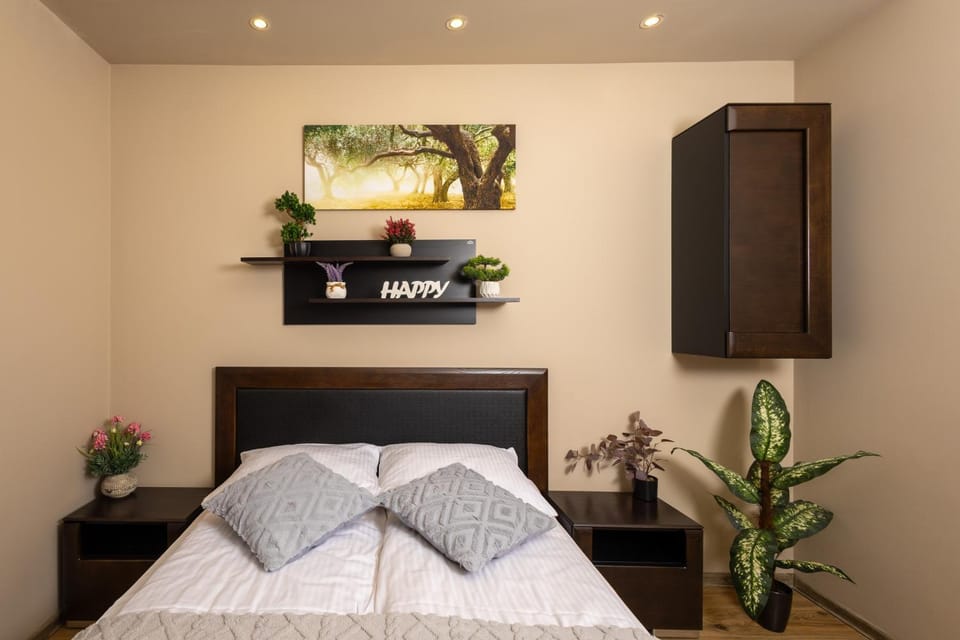 Bed, Bedroom, wardrobe