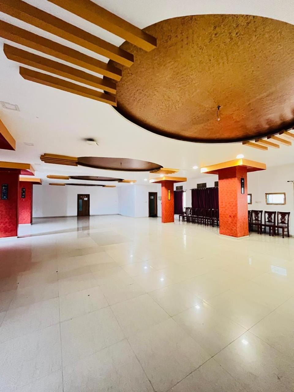 METRO Hotel I 966o9o1oo6 just 500mtr From shreenathji temple By SK Resort in Rajasthan