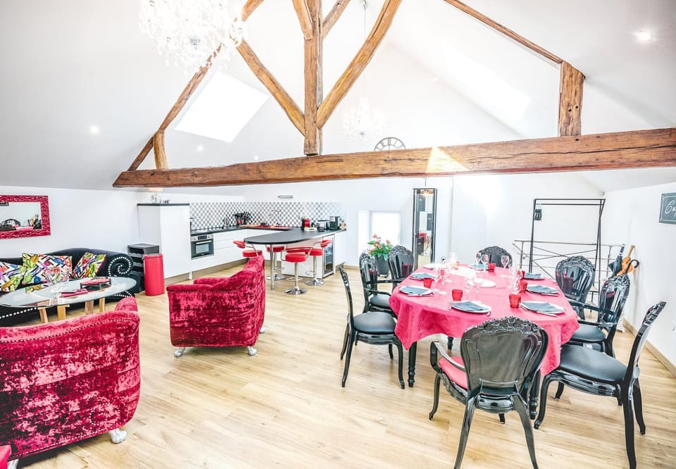 Living room, Dining area