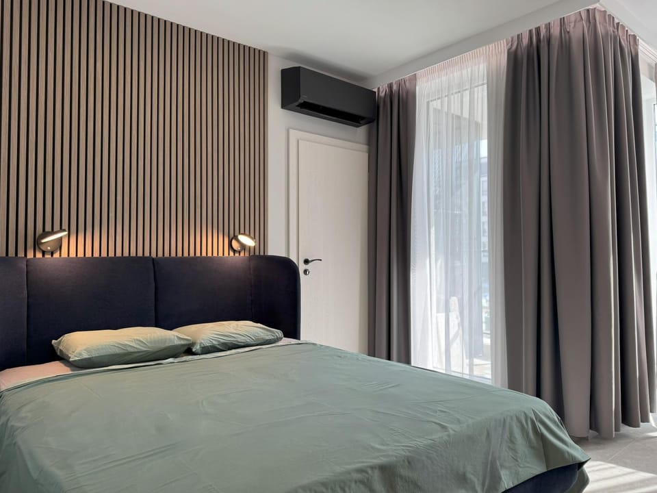 Bed, Bedroom, air conditioner