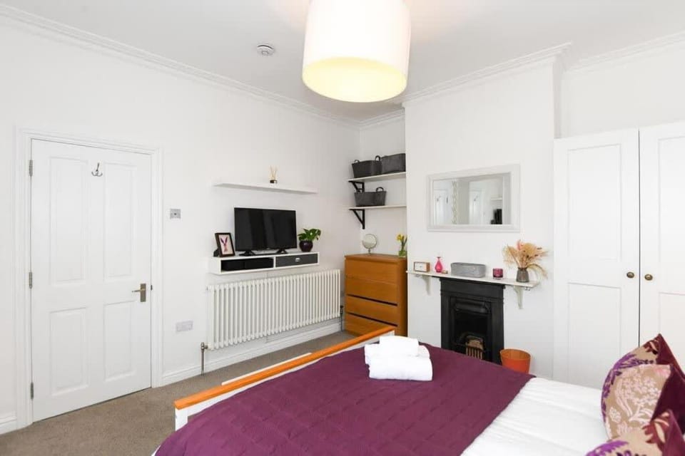 Modern Southville Apartment 5 Min Walk to Centre Apartment in Bristol
