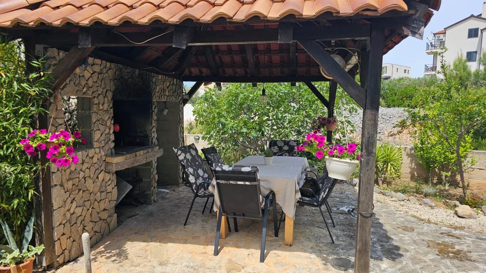 BBQ facilities, Garden