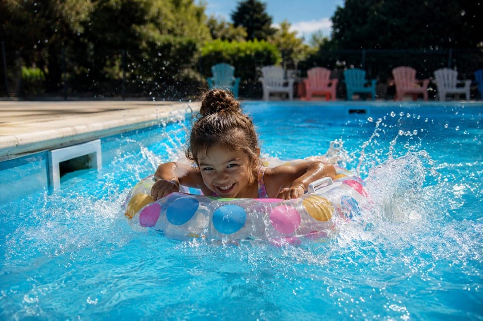 Day, People, Swimming pool, children