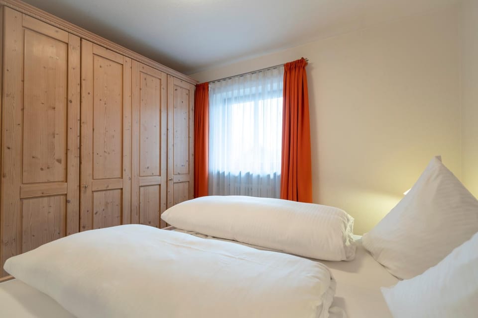 Bed, Bedroom, wardrobe