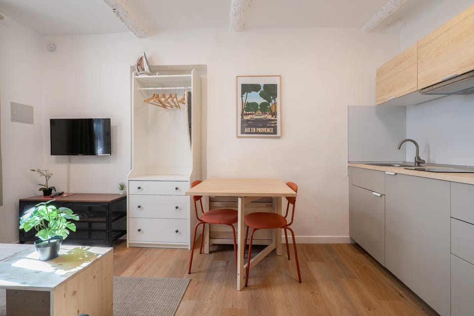 Living room, Dining area, kitchen