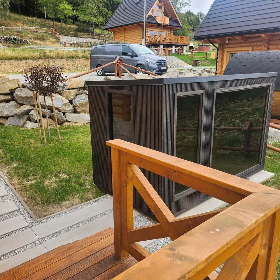 Dom z Bali Zawoja z widokiem na Babią Górę Villa in Lesser Poland Voivodeship