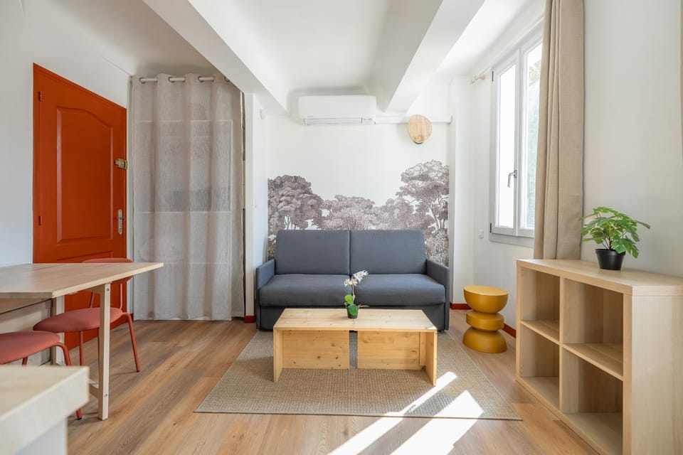 Living room, Bedroom