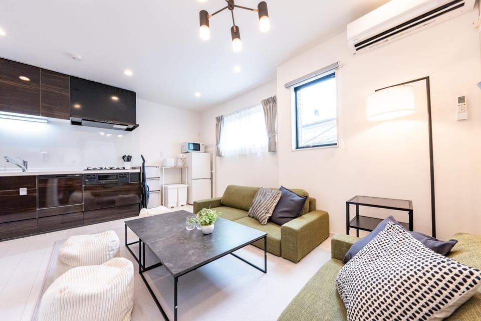 Kitchen or kitchenette, Living room