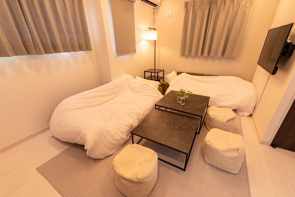 Bed, Living room