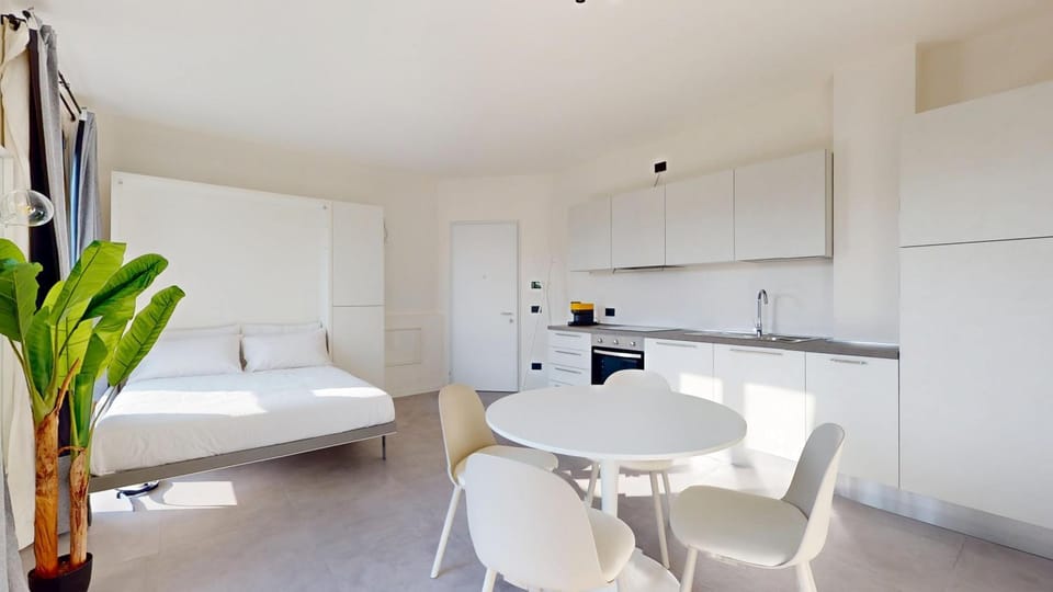 Bed, TV and multimedia, Kitchen or kitchenette, Living room, Photo of the whole room, Seating area, Dining area, Bedroom, oven