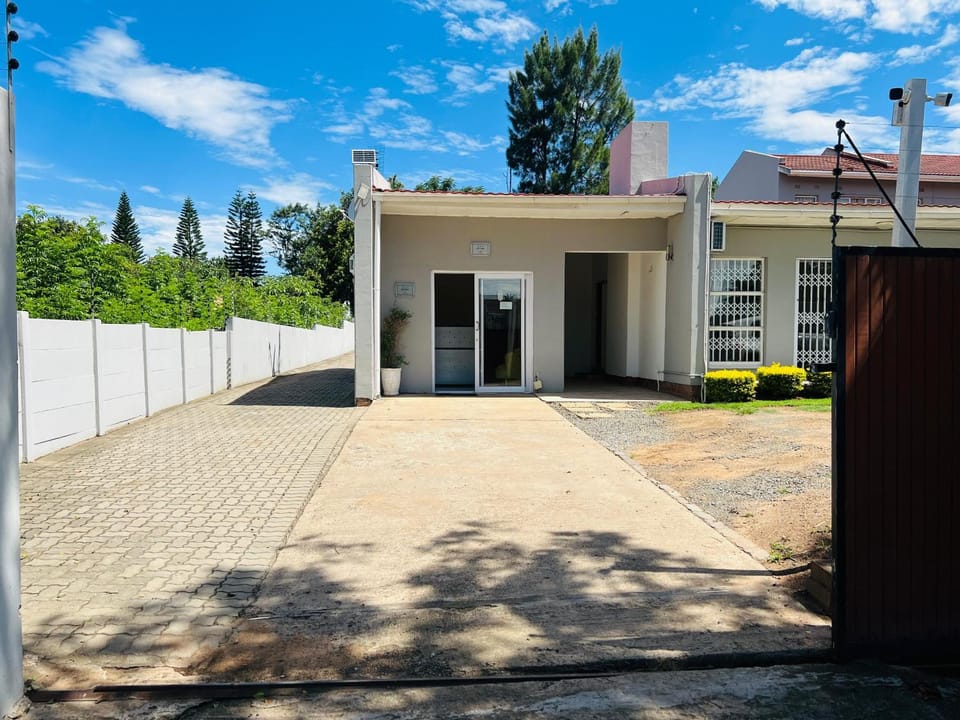Umsobomvu Guest House Bed and Breakfast in Eastern Cape
