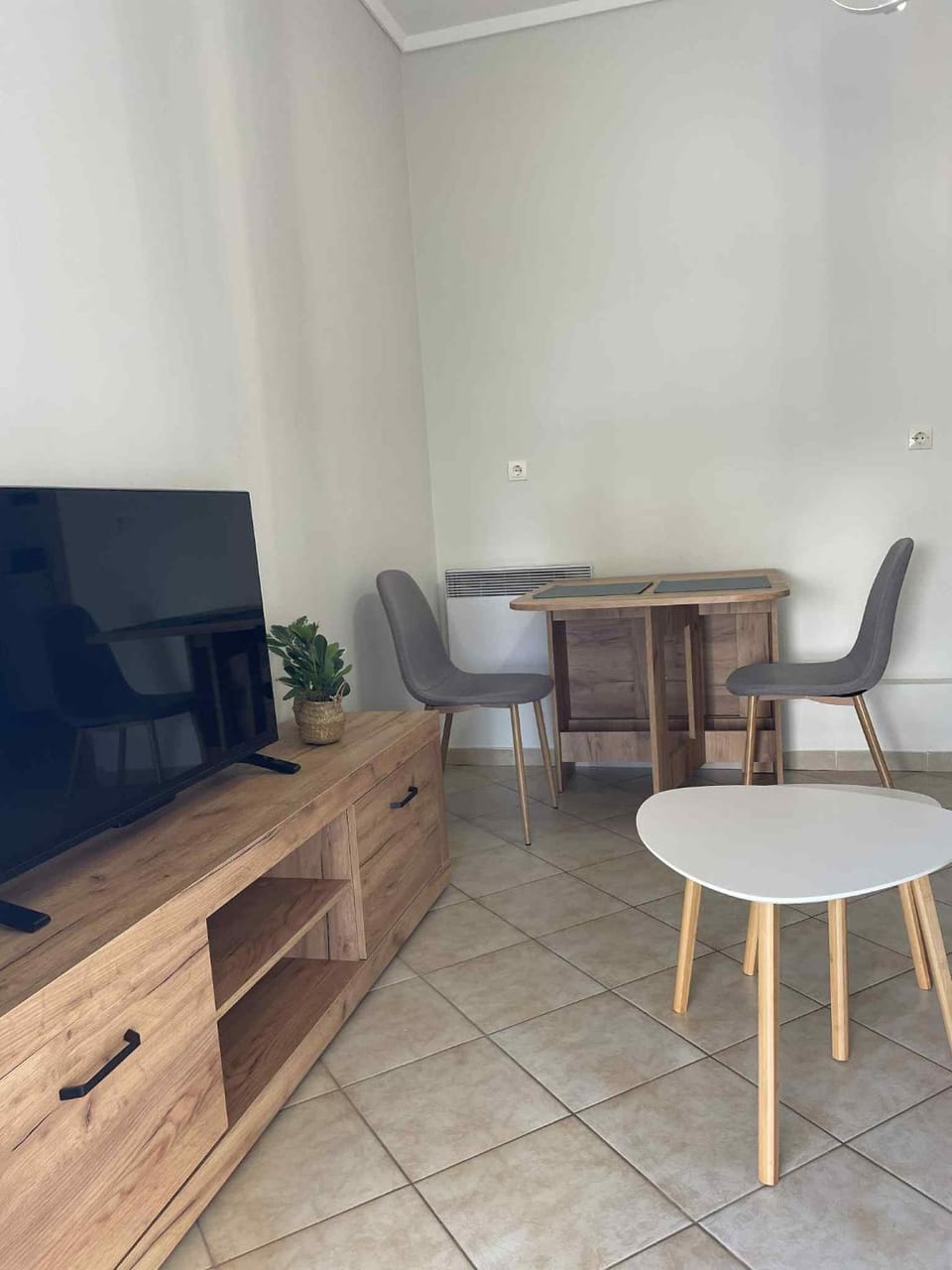 The Cozy Central Home Apartment in Decentralized Administration of Macedonia and Thrace