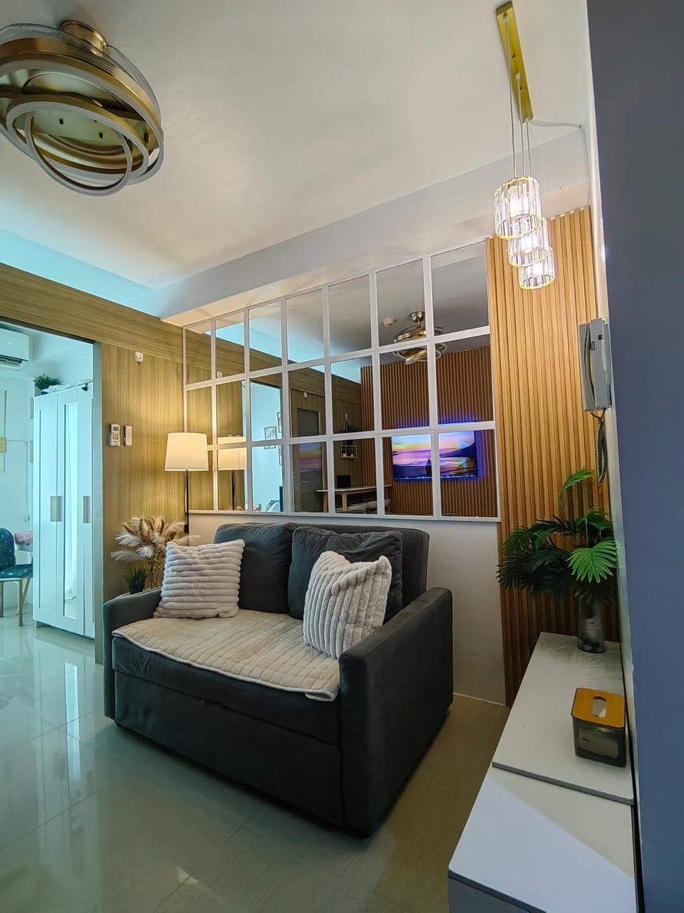 Mk Luxury Staycation Hostel in Pasay