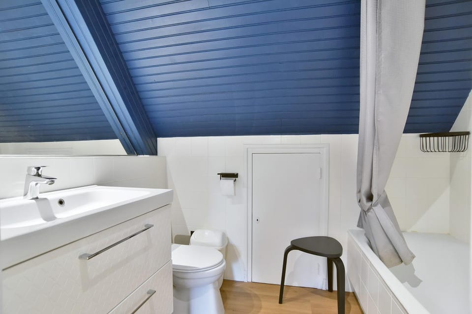Bathroom, Bath