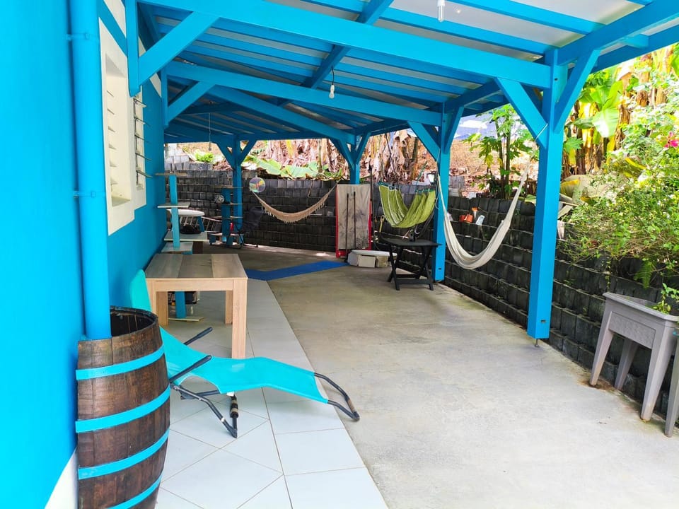 Villa blue lagoon T5 4 chambres vue mer, 100m plage, jacuzzi, espace jeu Villa in La Trinité