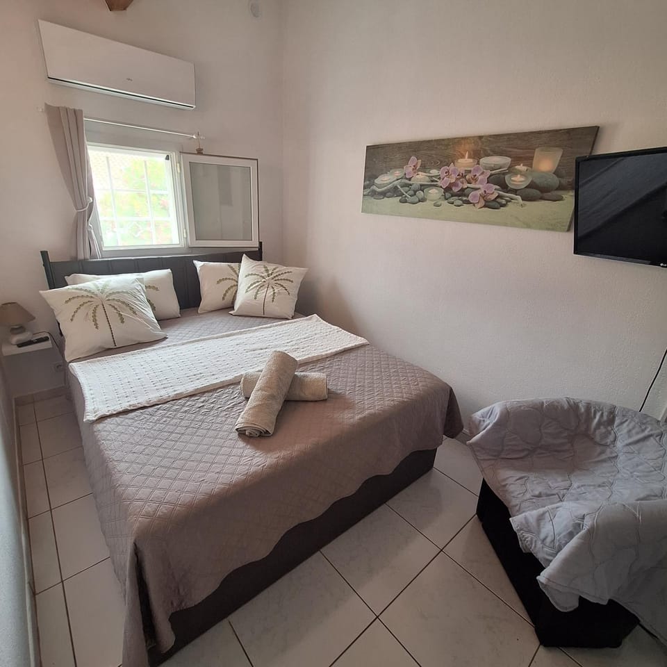 Pitchounette House in Vias
