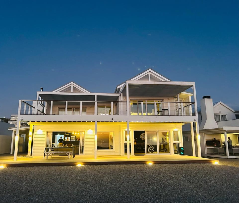 Property building, Night