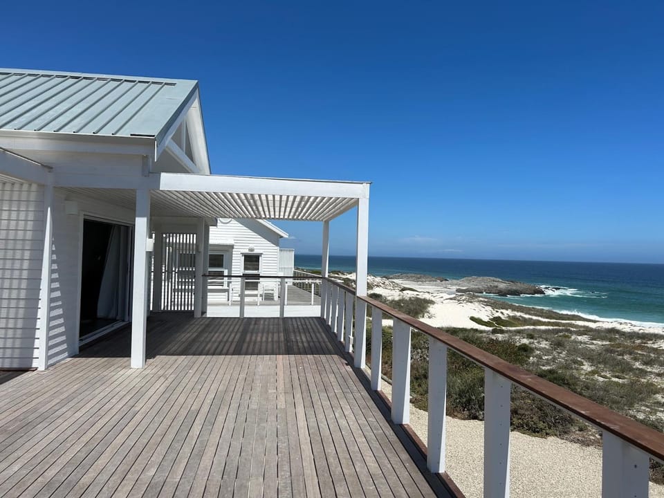 Natural landscape, Balcony/Terrace, Sea view