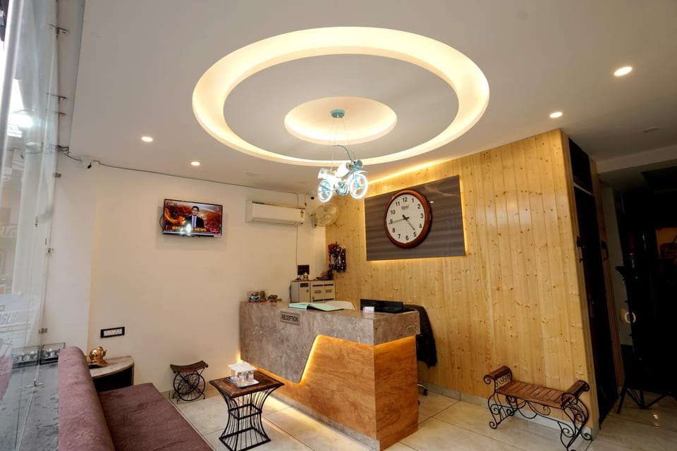 Facade/entrance, Lobby or reception, Seating area