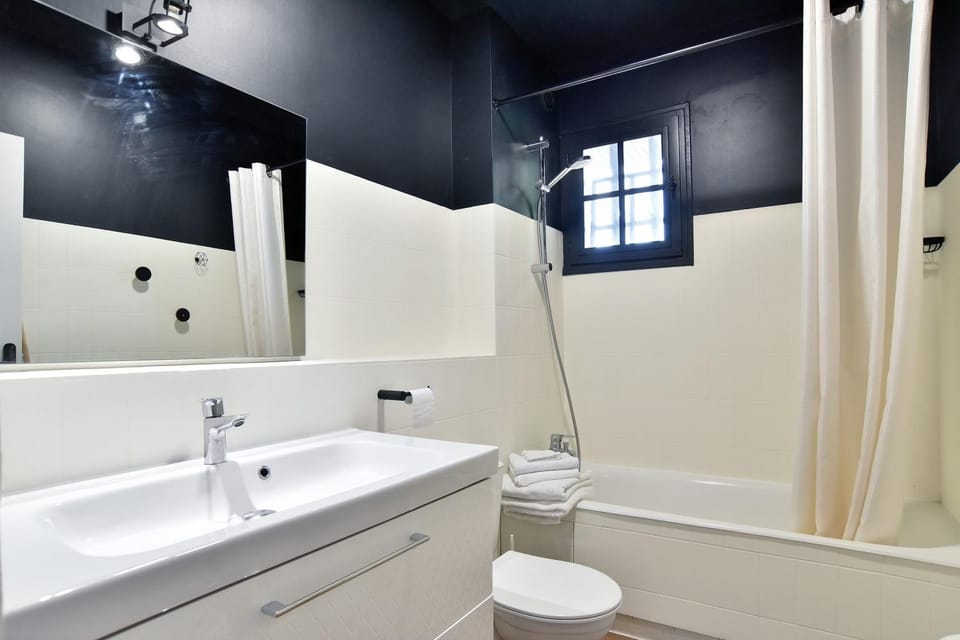 Toilet, Bathroom, Bath