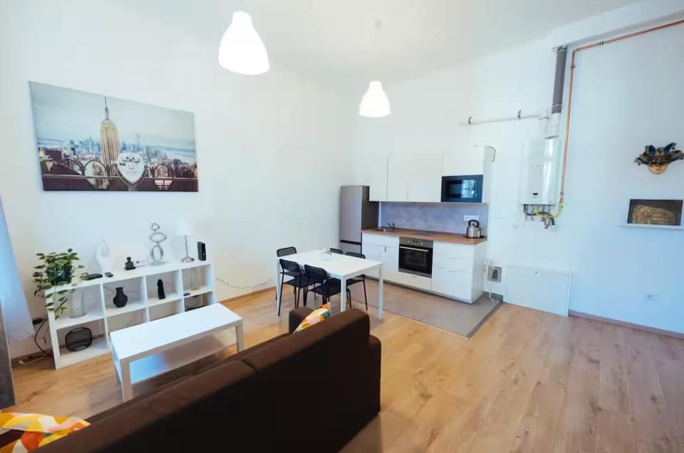 Akacfa Residence - Spacious Apt City Centre Apartment in Budapest
