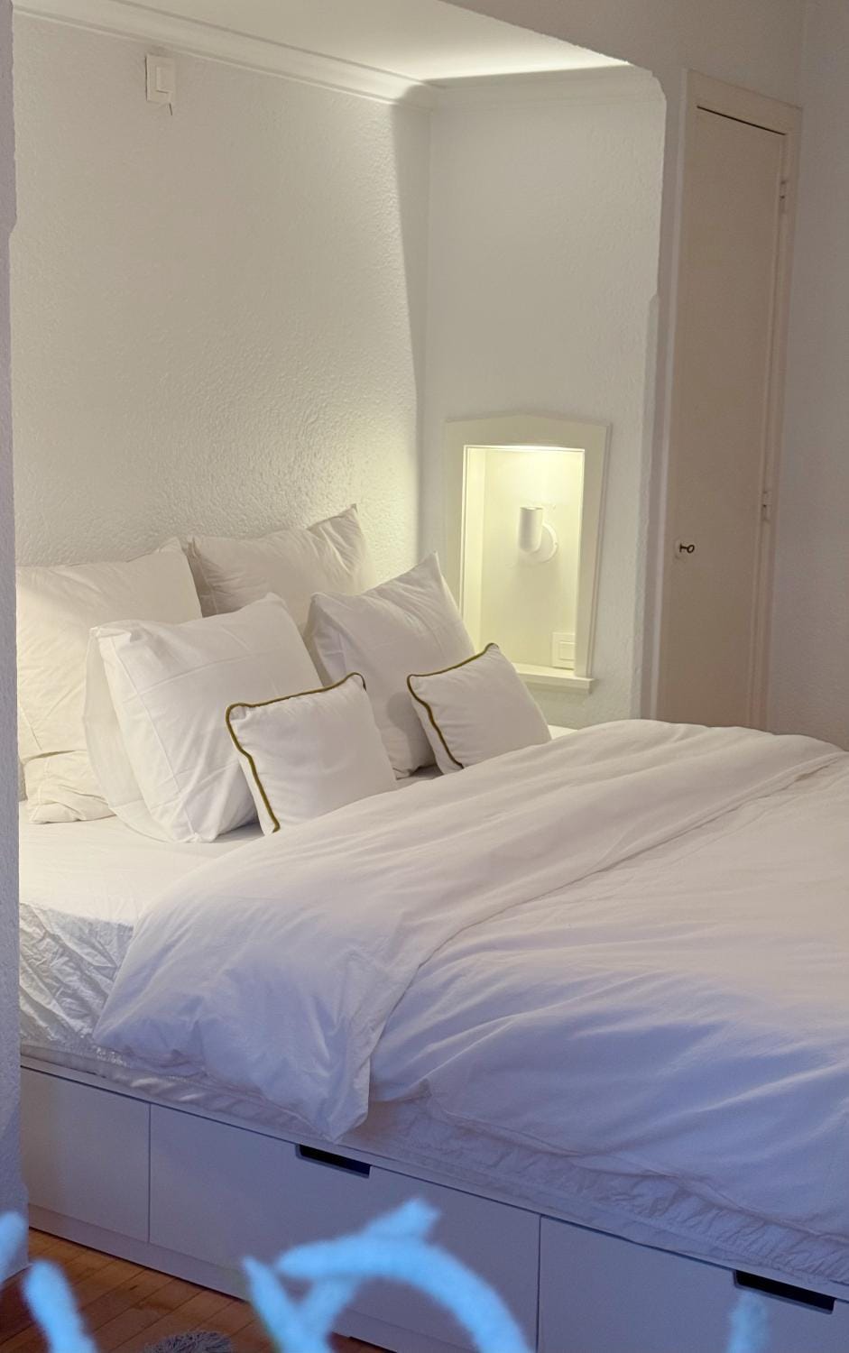 Bed, Bedroom