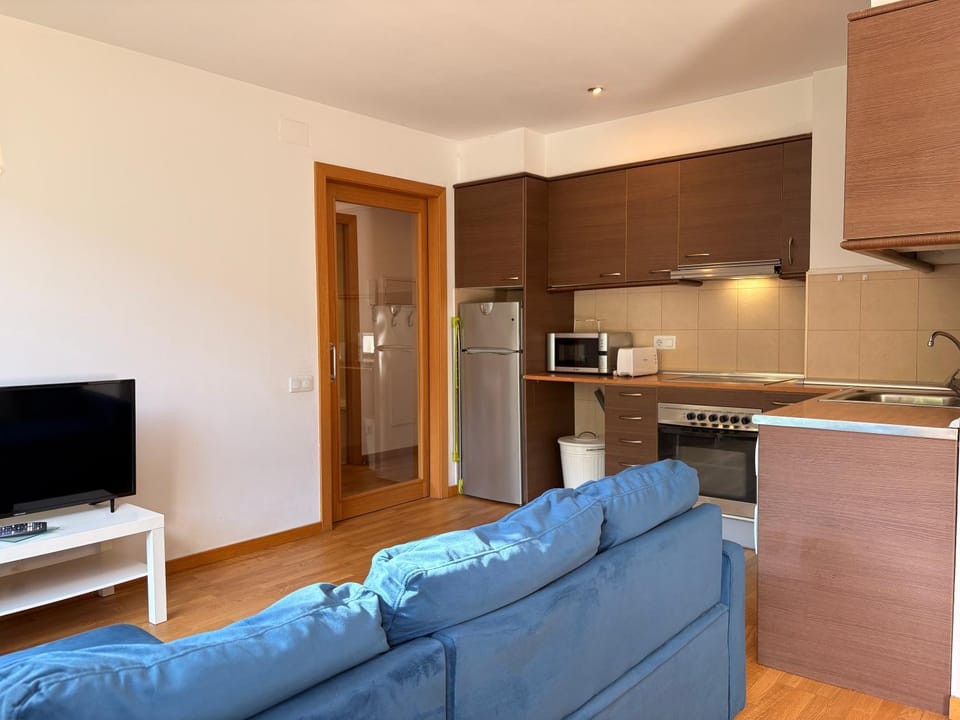Con encanto, buena ubicación, confort y parking - Aüt 2 Apartment in Pla de l'Ermita
