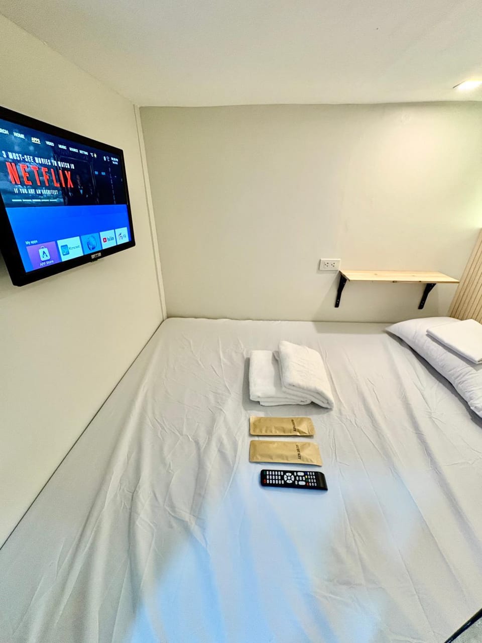 Hive Capsule Hostel Capsule hotel in Tagbilaran City