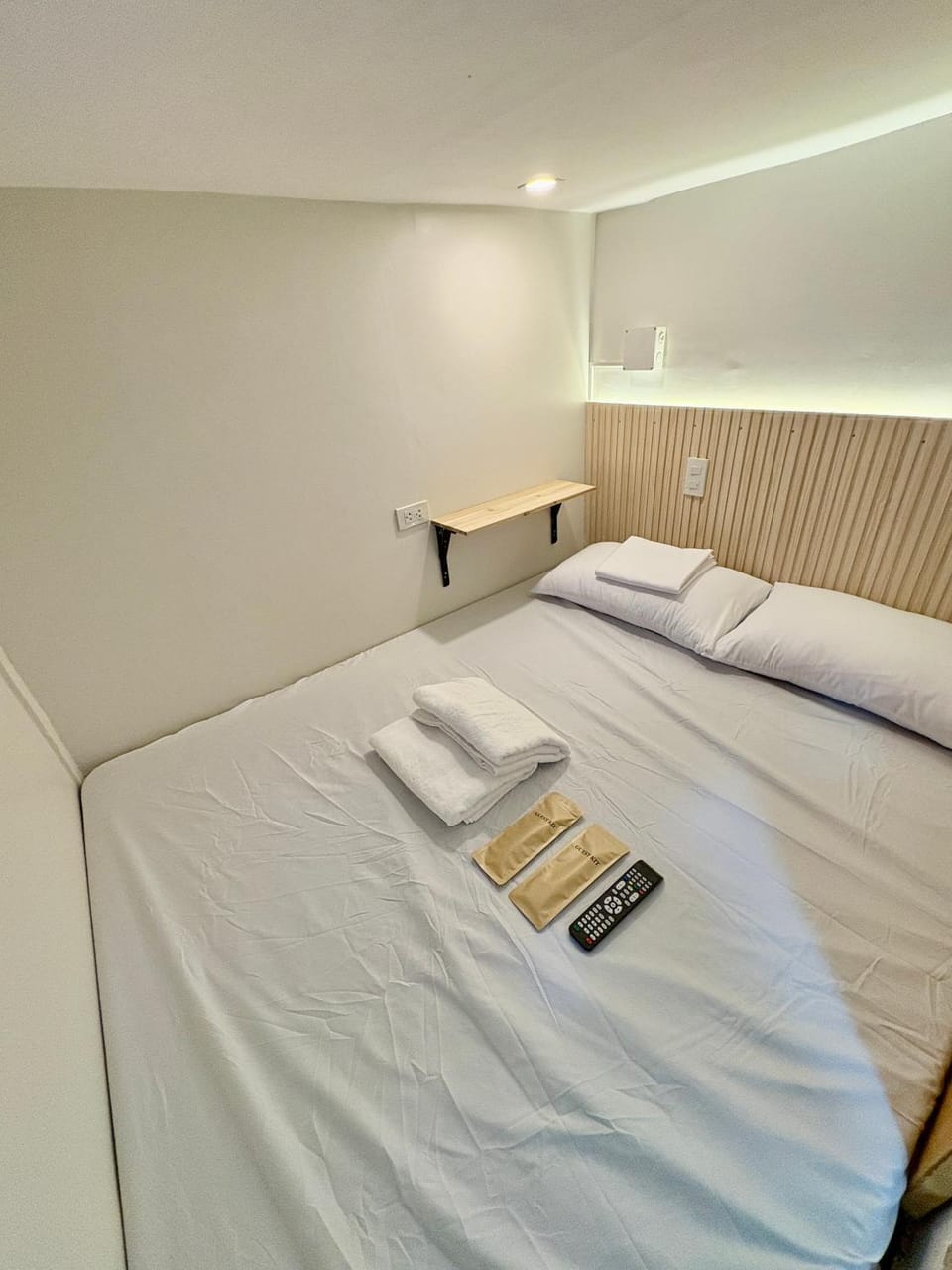 Hive Capsule Hostel Capsule hotel in Tagbilaran City