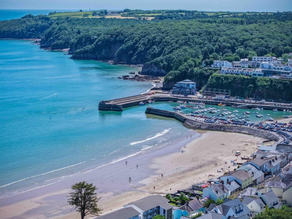 Driftwood Den - 1 Bedroom Apartment - Saundersfoot Apartment in Saundersfoot