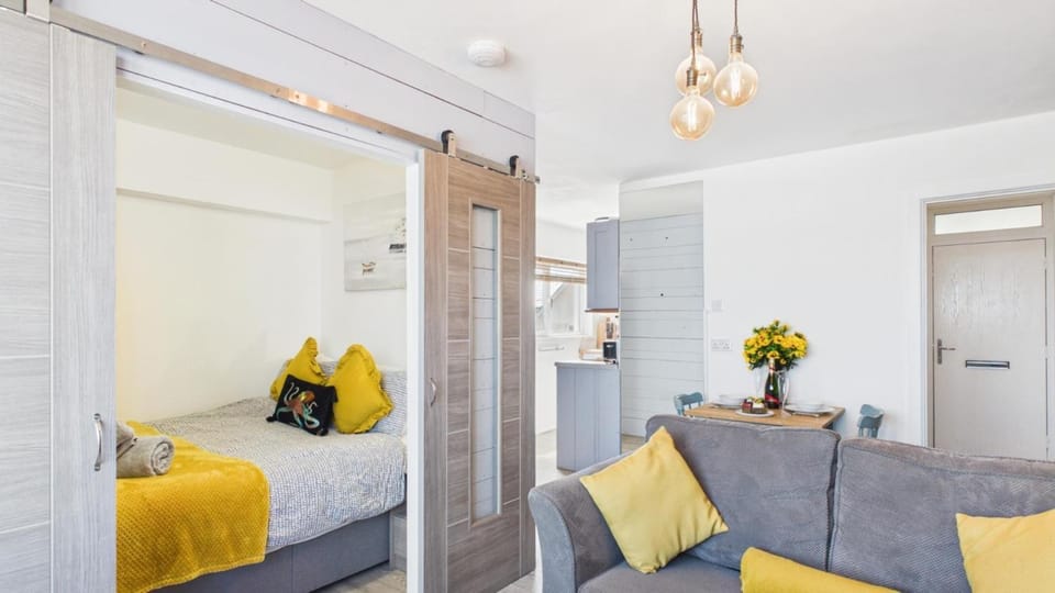 Driftwood Den - 1 Bedroom Apartment - Saundersfoot Apartment in Saundersfoot